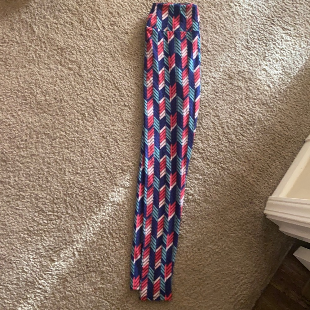 Women’s Lularoe pattern leggings
